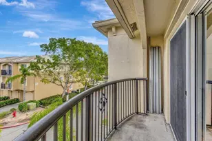 1400 S Crestwood Ct S, Royal Palm Beach, FL 33411 - Photo 27