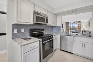 2070 Homewood Blvd, Delray Beach, FL 33445 - Photo 7