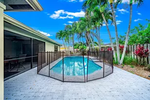 574 Juniper Pl, Wellington, FL 33414 - Photo 43