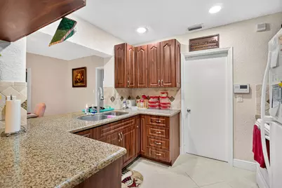 7105 NW 68th Avenue, Tamarac, FL 33321 - Photo 27