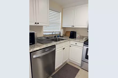 1630 Embassy Drive #104, West Palm Beach, FL 33401 - Photo 3