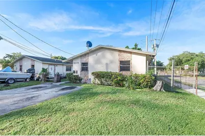 747 NW 14th Way #A, Fort Lauderdale, FL 33311 - Photo 1