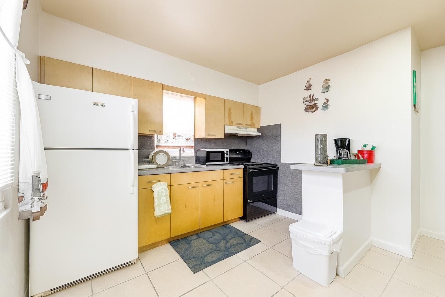 1935 Taylor St #2 main architectural view