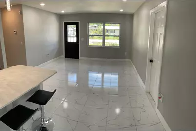 300 SE 15th Avenue, Okeechobee, FL 34974 - Photo 3