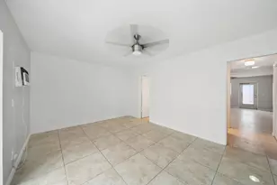 114 Northampton F, West Palm Beach, FL 33417 - Photo 11
