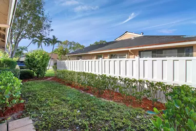 8055 Sweetbriar Way, Boca Raton, FL 33496 - Photo 19
