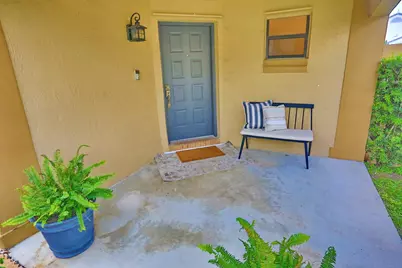 15061 Durham Lane, Davie, FL 33331 - Photo 7