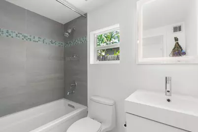 1522 NE 17th Terrace, Fort Lauderdale, FL 33304 - Photo 13