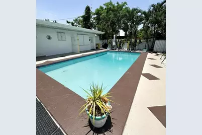825 NE 6th Street #2, Hallandale Beach, FL 33009 - Photo 1