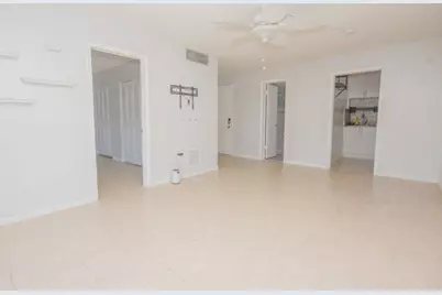 301 Croton Avenue #303, Lantana, FL 33462 - Photo 3