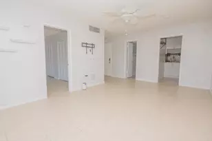 301 Croton Ave, Lantana, FL 33462 - Photo 3