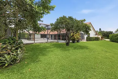 15395 Meadow Wood Drive, Wellington, FL 33414 - Photo 33