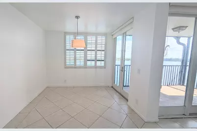 105 Lake Emerald #810, Oakland Park, FL 33309 - Photo 3