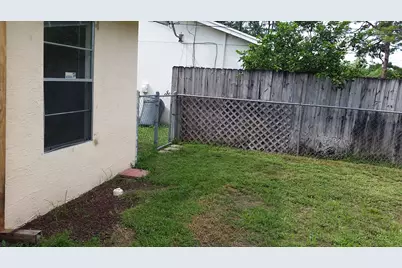 460 Fleming Avenue, Greenacres, FL 33467 - Photo 23