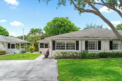 10098 S 40th Drive S, Boynton Beach, FL 33436 - Photo 3