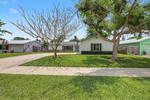 126 Chapel Ln, Tequesta, FL 33469 - Photo 3