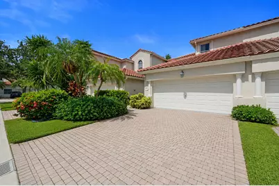 1384 Harbor View W, Hollywood, FL 33019 - Photo 1