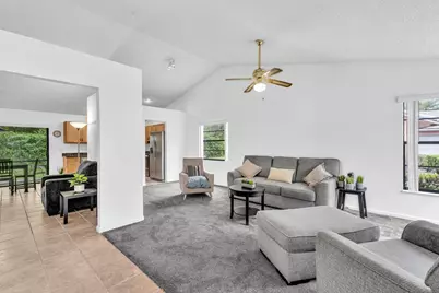 425 Shadow Wood Lane, Coral Springs, FL 33071 - Photo 5