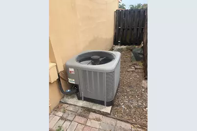 341 NW 52nd, Oakland Park, FL 33309 - Photo 29