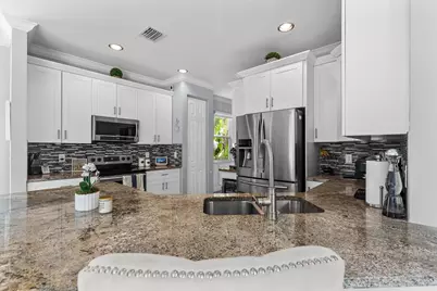 1104 NW Leonardo Circle, Port Saint Lucie, FL 34986 - Photo 23