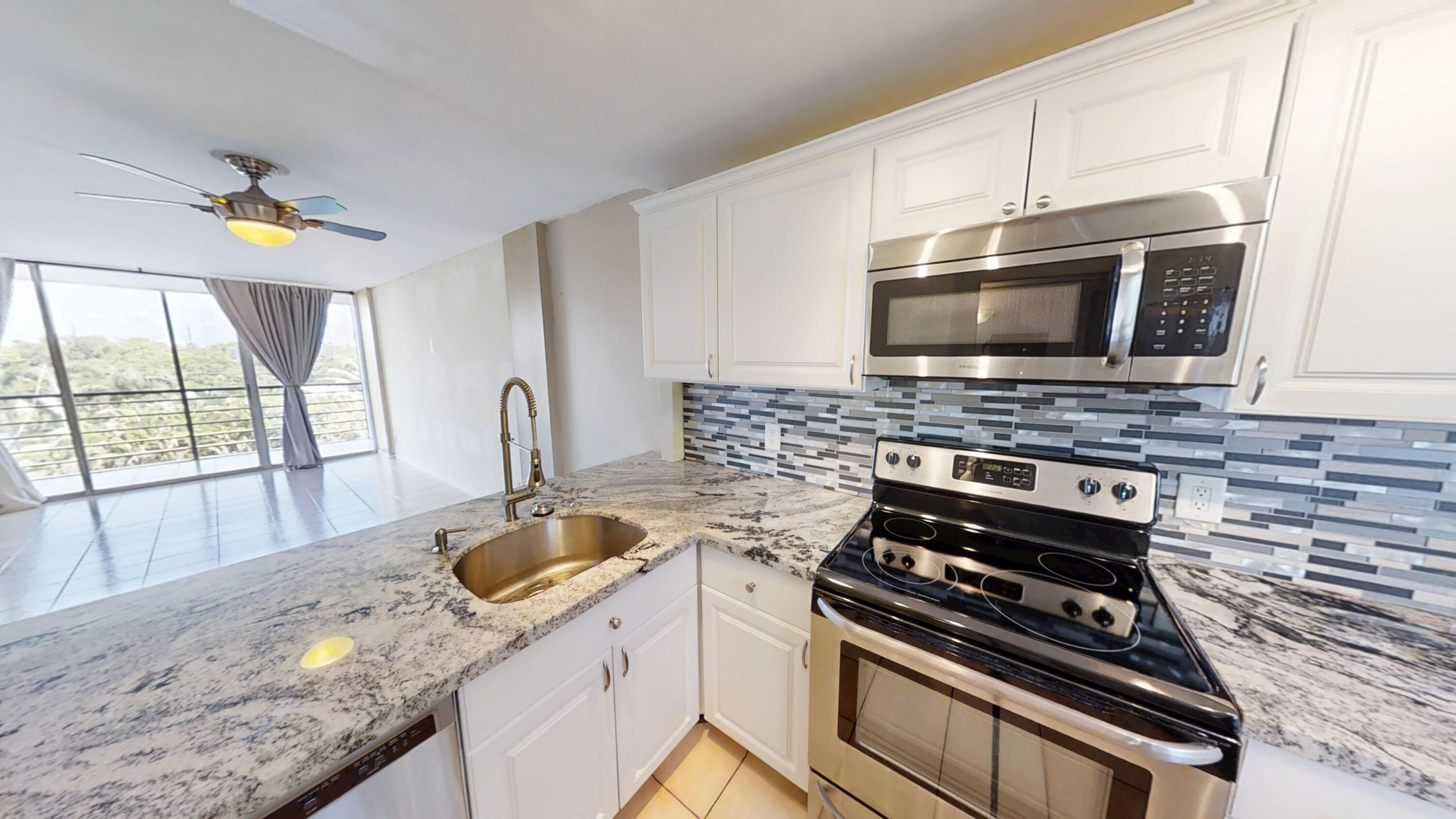 108 Royal Pk Dr #Unit 4E main architectural view