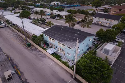 1001 SE 3rd Street, Deerfield Beach, FL 33441 - Photo 5