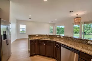 172 Manor Cir, Jupiter, FL 33458 - Photo 5