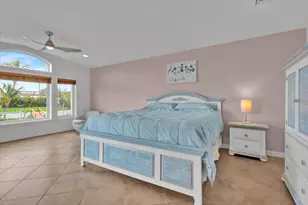 611 SE Harborview Dr, Port Saint Lucie, FL 34983 - Photo 23
