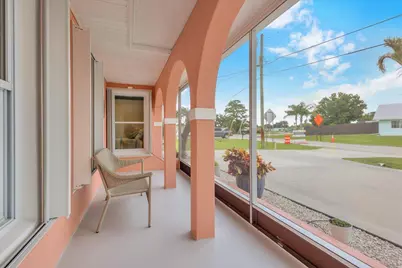 611 SE Harborview Drive, Port Saint Lucie, FL 34983 - Photo 5