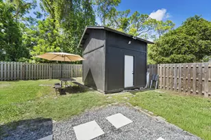 745 21st St SW, Vero Beach, FL 32960 - Photo 21