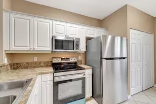 1912 Hibiscus Ln, Riviera Beach, FL 33404 - Photo 11