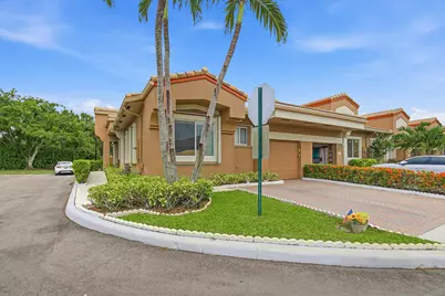 10216 Lombardy Drive, Tamarac, FL 33321 - Photo 29