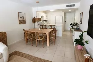 2307 S Cypress Bend Dr, Pompano Beach, FL 33069 - Photo 5