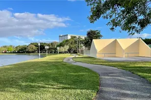 2307 S Cypress Bend Dr, Pompano Beach, FL 33069 - Photo 19