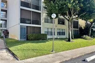 2307 S Cypress Bend Dr, Pompano Beach, FL 33069 - Photo 25