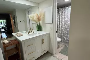 2307 S Cypress Bend Dr, Pompano Beach, FL 33069 - Photo 9