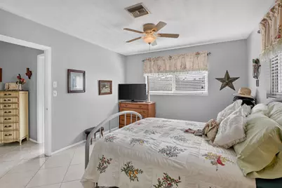 4760 NE 5th Avenue, Oakland Park, FL 33334 - Photo 21