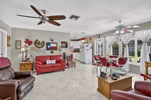 4760 NE 5th Ave, Oakland Park, FL 33334 - Photo 9