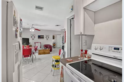 4760 NE 5th Avenue, Oakland Park, FL 33334 - Photo 13