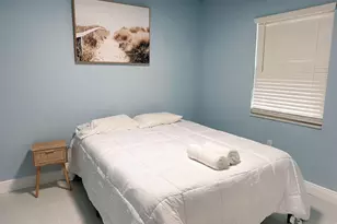 1702 NE 146th St, Miami, FL 33181 - Photo 9