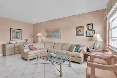 4053 Wolverton C, Boca Raton, FL 33434 - Photo 5