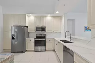 11 Harbour Isle Dr W, Fort Pierce, FL 34949 - Photo 15