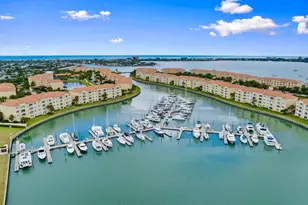 11 Harbour Isle Dr W, Fort Pierce, FL 34949 - Photo 31