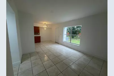 6583 Boulevard Of Champions, North Lauderdale, FL 33068 - Photo 7