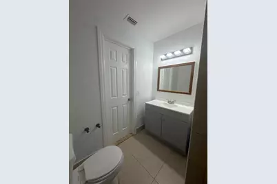 6583 Boulevard Of Champions, North Lauderdale, FL 33068 - Photo 27