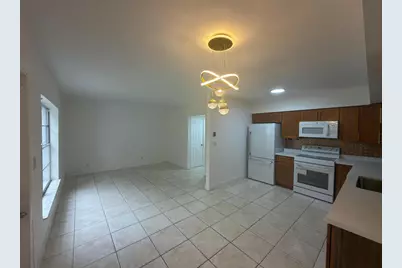 6583 Boulevard Of Champions, North Lauderdale, FL 33068 - Photo 11