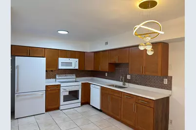 6583 Boulevard Of Champions, North Lauderdale, FL 33068 - Photo 9