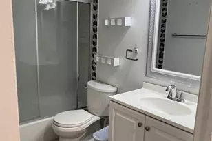 18840 NW 57th Ave, Hialeah, FL 33015 - Photo 11