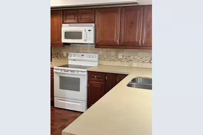 18840 NW 57th Avenue #Unit 101, Hialeah, FL 33015 - Photo 5