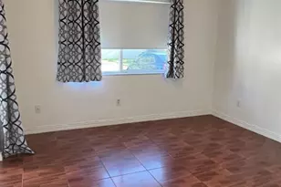 18840 NW 57th Ave, Hialeah, FL 33015 - Photo 7